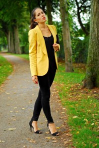 Black heels | Yellow moment | Style my Fashion