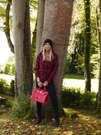 rot, schwarze Karobluse | Lady in Red | Style my Fashion