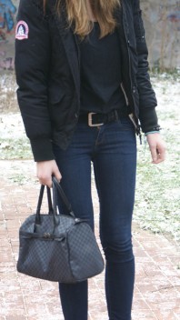 Schwarze Handtasche mit Karomuster | all about black | Style my Fashion