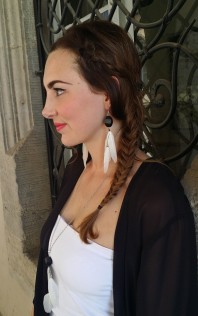 Schwarz/weißer Ohrring kombinieren: 'Federohrringe von H&amp;M' (Damen, Schmuck, schwarz, weiß, Bilder) | Style my Fashion