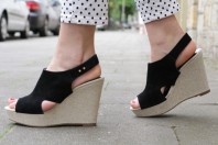 Schwarze Sandalen kombinieren: 'Wedges von Buffalo' (Damen, Schuhe, schwarz, Bilder) | Style my Fashion