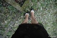 Date Night: Spitzenkleid mit Lederjacke