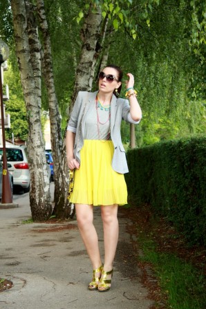 Yellow Contrast
