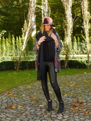 Hippie Herz aus Strick und Leder